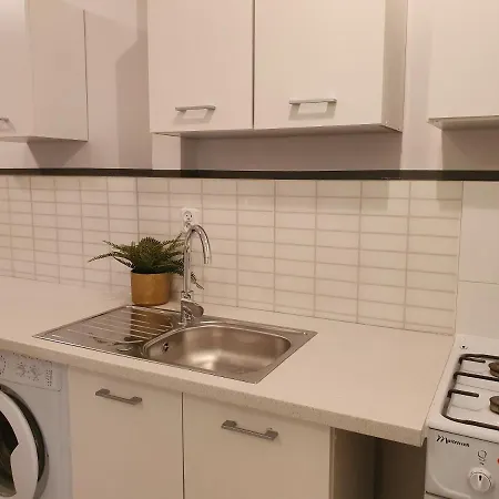 By The Sea 97 Apartman *